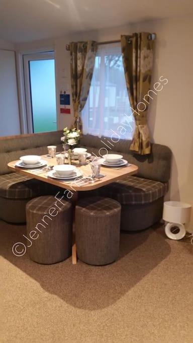 Jenner Family Homes At Tattershall Lakes Appartement